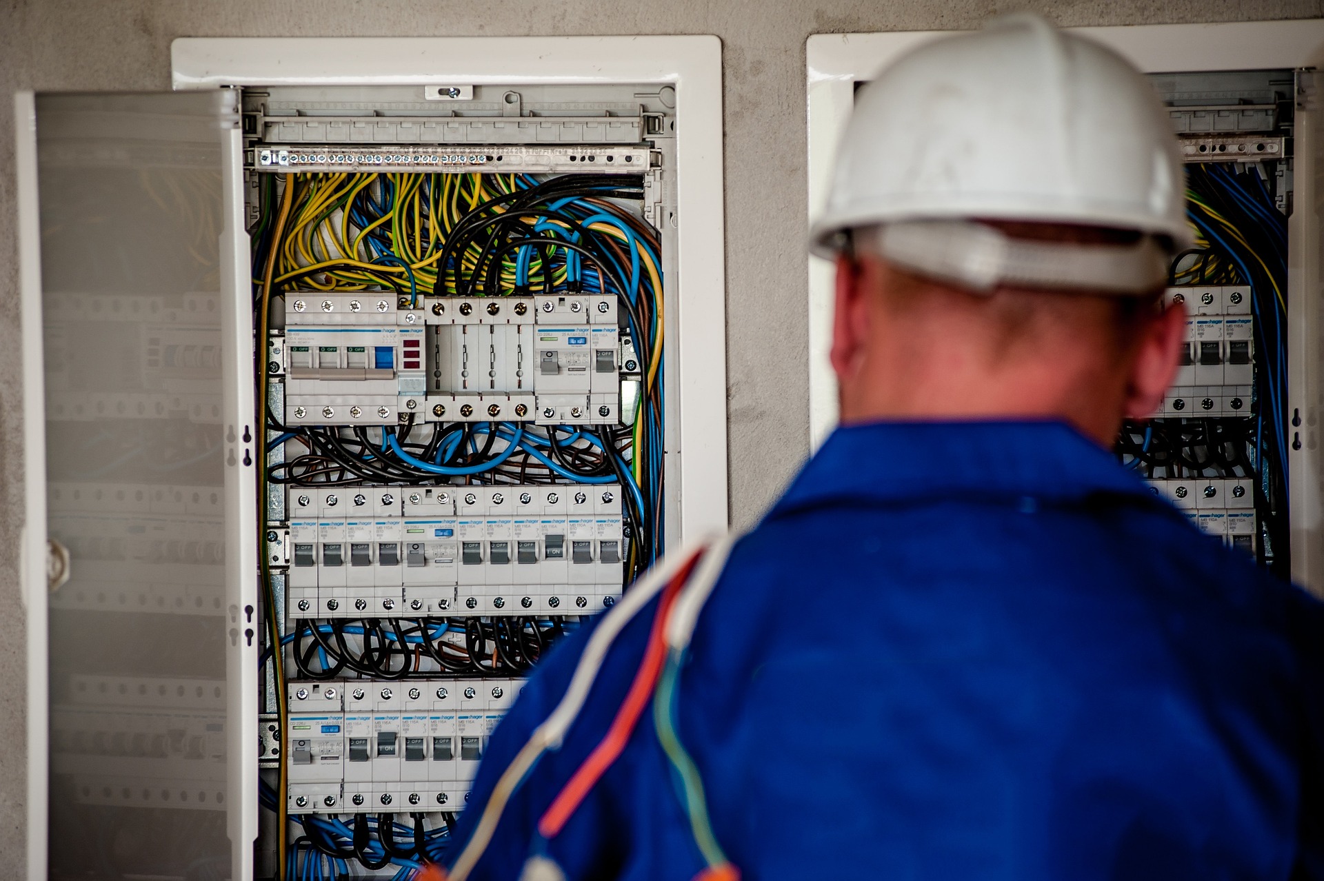 electrician-gd302415d2_1920